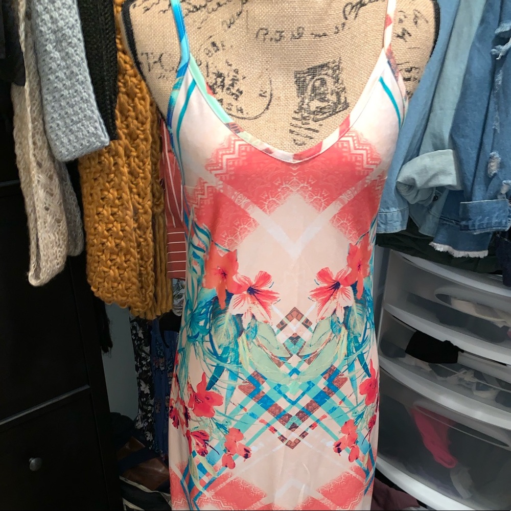 Gorgeous tropical Maxi dress
